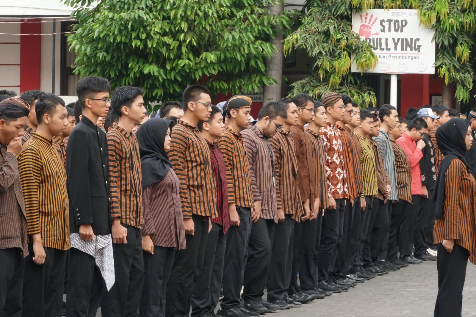 image-Semangat Emansipasi, Warnai Upacara Hari Kartini SMK Telkom Malang 2026